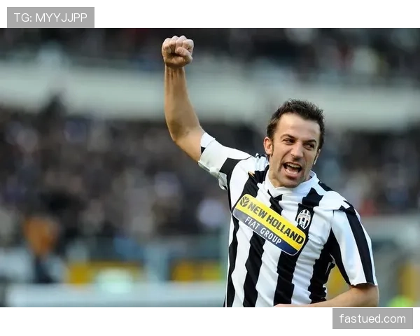 德尔皮耶罗回撤接应主导进攻，关键战盘活尤文前场