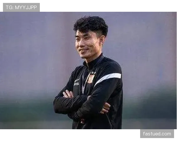 接管中场直塞撕防线郑智近期角色前移胜过年轻中场